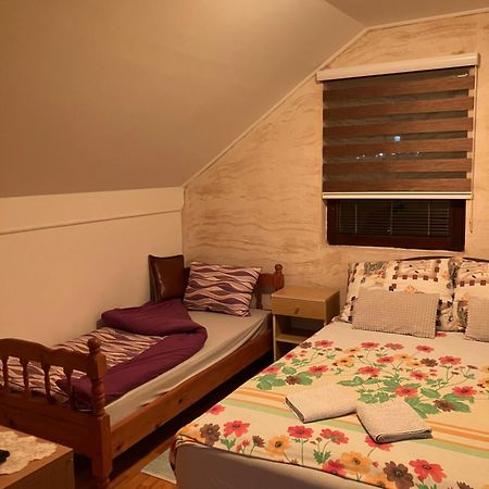 Apartmani Rada ซลาตีบอร์ ภายนอก รูปภาพ