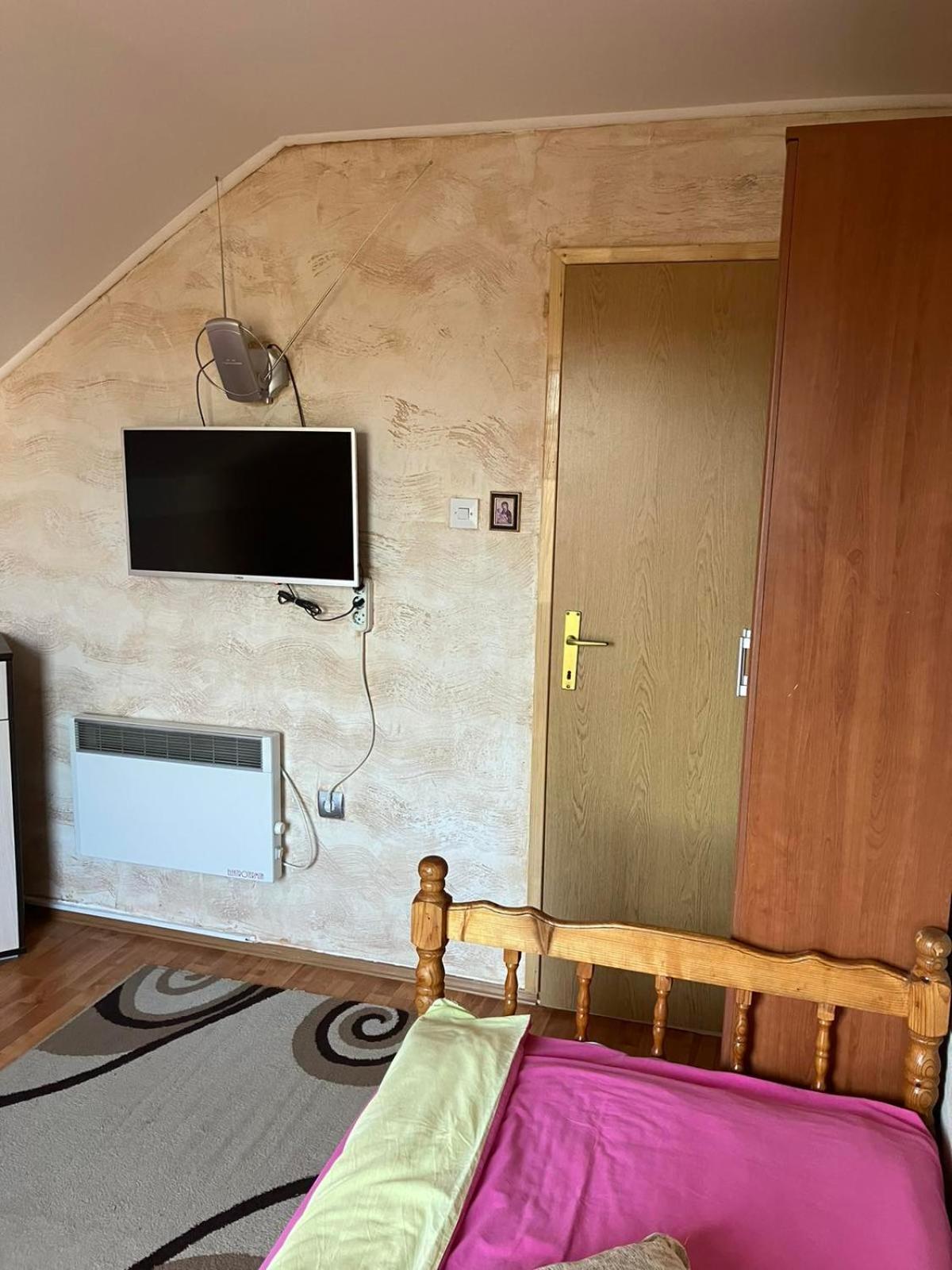 Apartmani Rada ซลาตีบอร์ ภายนอก รูปภาพ